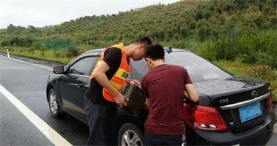  剑河道路救援告诉您汽车在路上没油该怎么办？